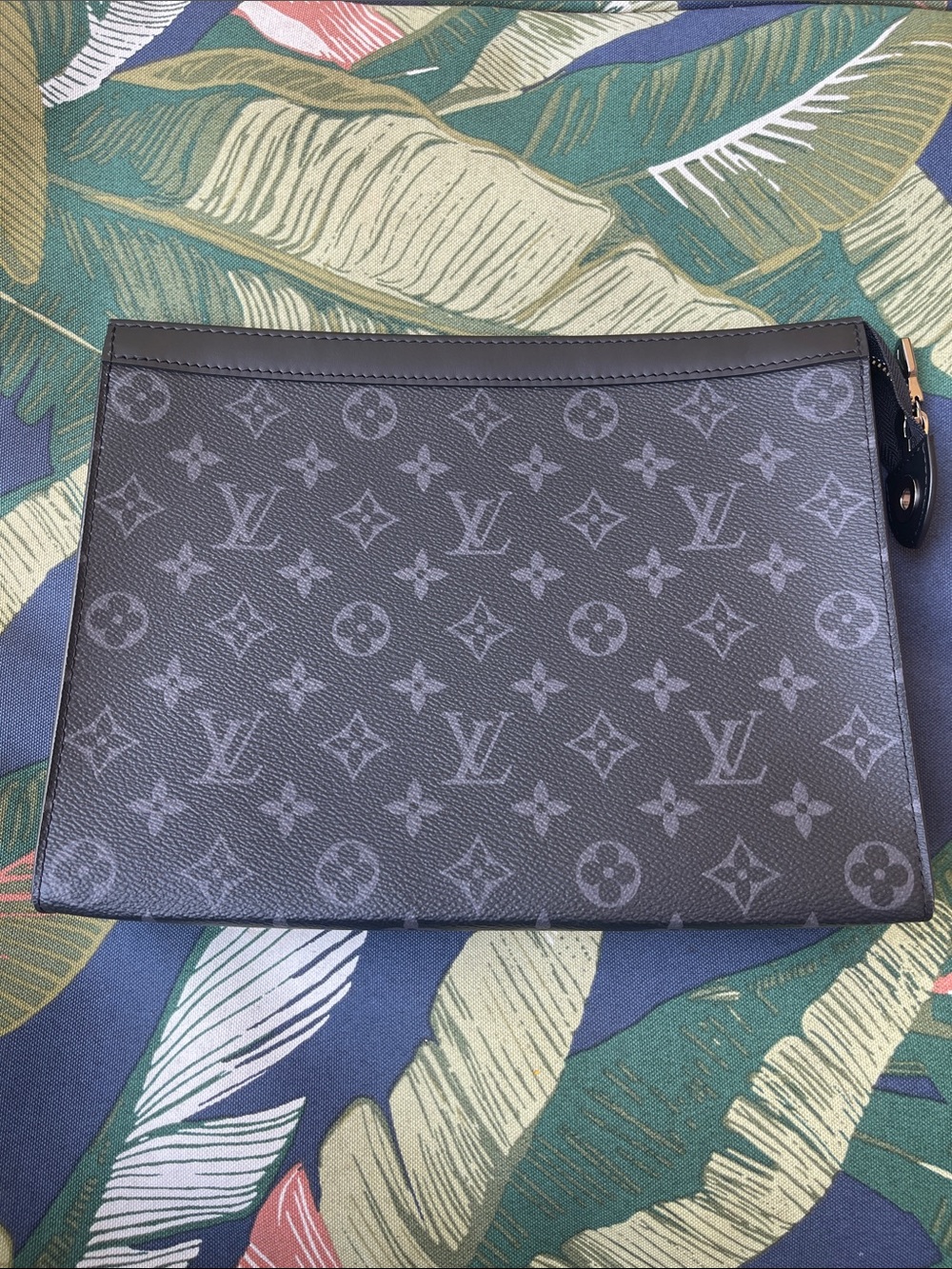 Louis Vuitton Men’s Toiletry Pouch in Black